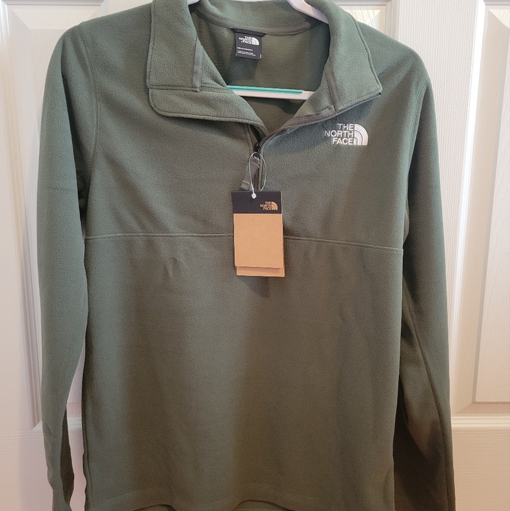 North face sweater